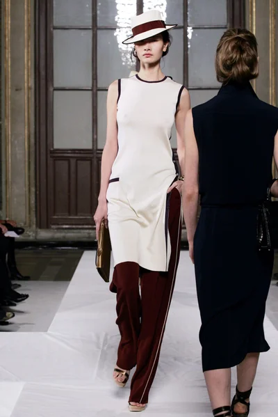 Look 18